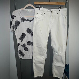 Bundle of 2 Jaceylane top with Banana Republic white jean.